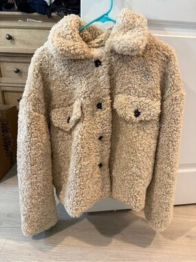 Vici Plush Teddy Sherpa Jacket in Beige
